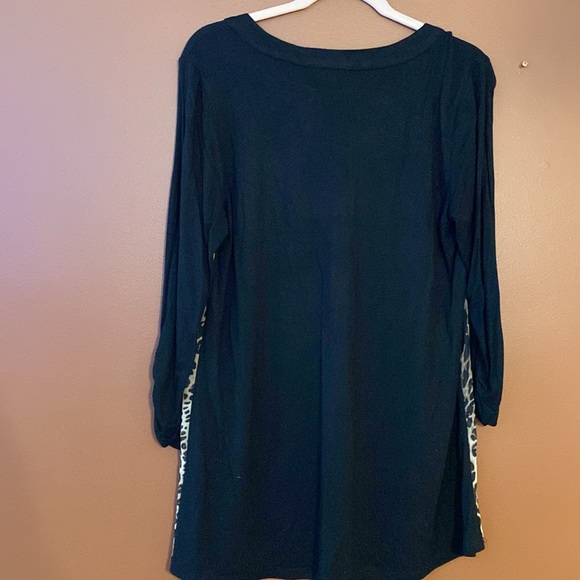 Ava James ladies blouse/tunic with leopard print in size small. - Picture 2 of 8